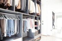 How to Easily Transition to a Capsule Closet: A Step-by-Step Guide
