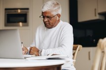 Mindfulness Practices That Enhance Productivity in a Work-from-Home Setup